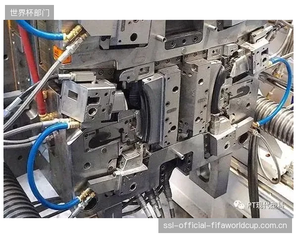 台湾宝成集团在其大陆及越南工厂间进行跨品牌联调，旨在将TPE-TPU气辅注塑的气腔修正参数标准化，以适应多品牌柔性生产需求